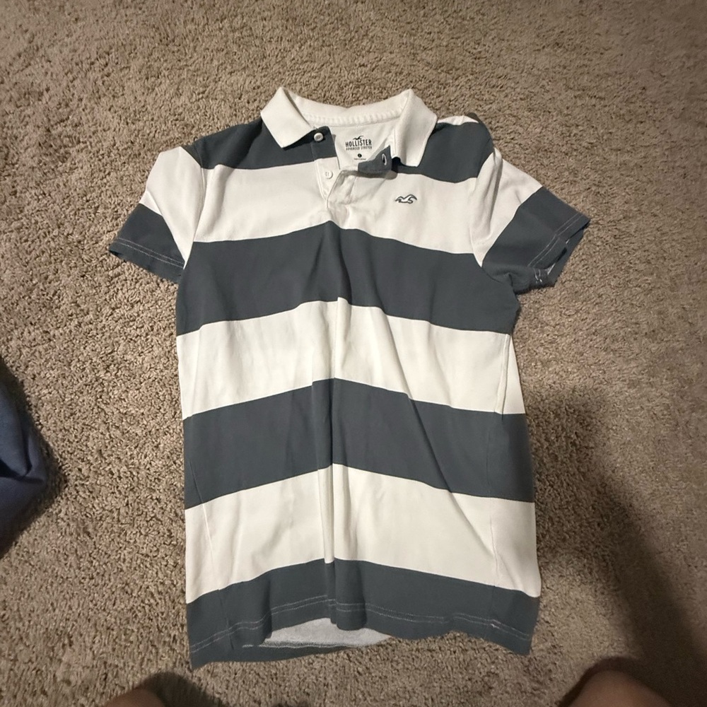 Hollister Men's Polo Shirt - Gray and White Stripes